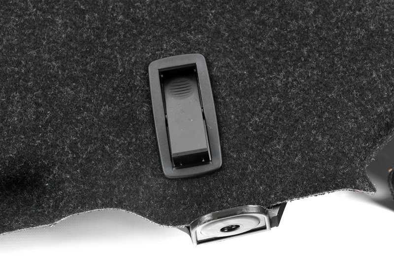 Linho lateral do tronco esquerdo OEM 51477942875 para BMW F90, G30. BMW original