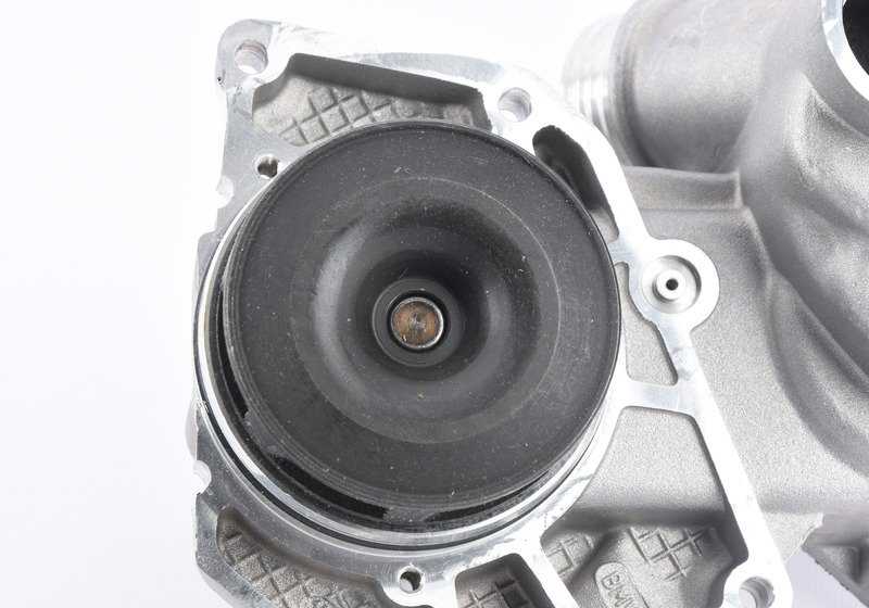 Bomba de agua mecánica OEM 11510393339 para BMW Serie 7 E38 (750i, L7) y Serie 8 E31 (850Ci) con motor M73. Original BMW.