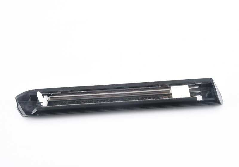Listón de parachoques trasero derecho OEM 51131967134 para BMW Serie 3 E30 (325i xDrive, 325ix) y más. Original BMW.
