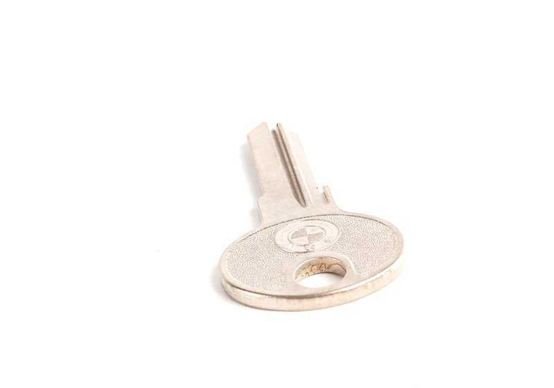 Llave en blanco OEM 32321109801 para BMW E21, E30, E36, E46, E12, E28, E34, E39, E24, E23, E32, E38, E53, Z3. Repuesto original BMW.