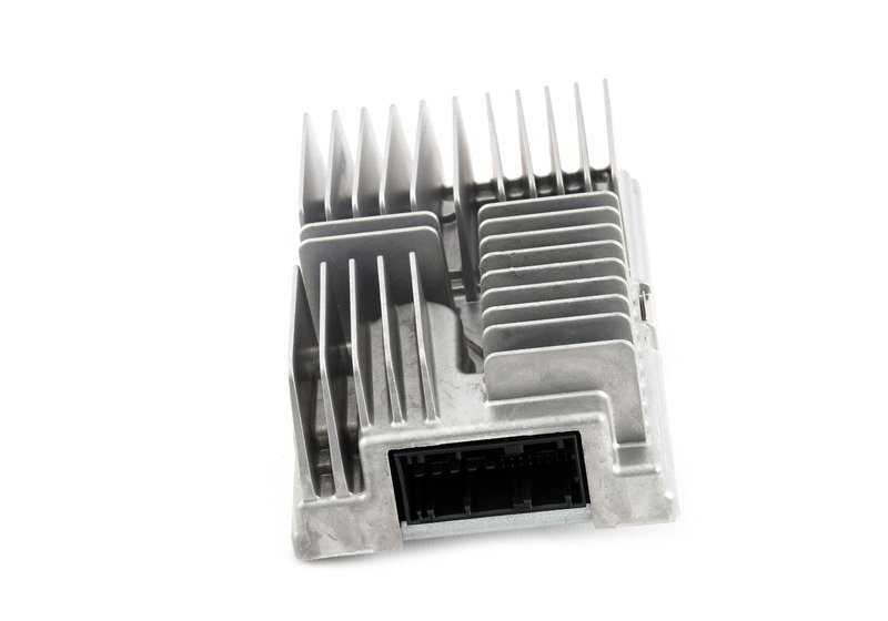 Amplificador sistema HiFi OEM 65129375054 para BMW F30, F31, F34, F32, F33, F36, F22, F23, F20, F21, F87, i3, i8. Mejora de sonido original BMW.