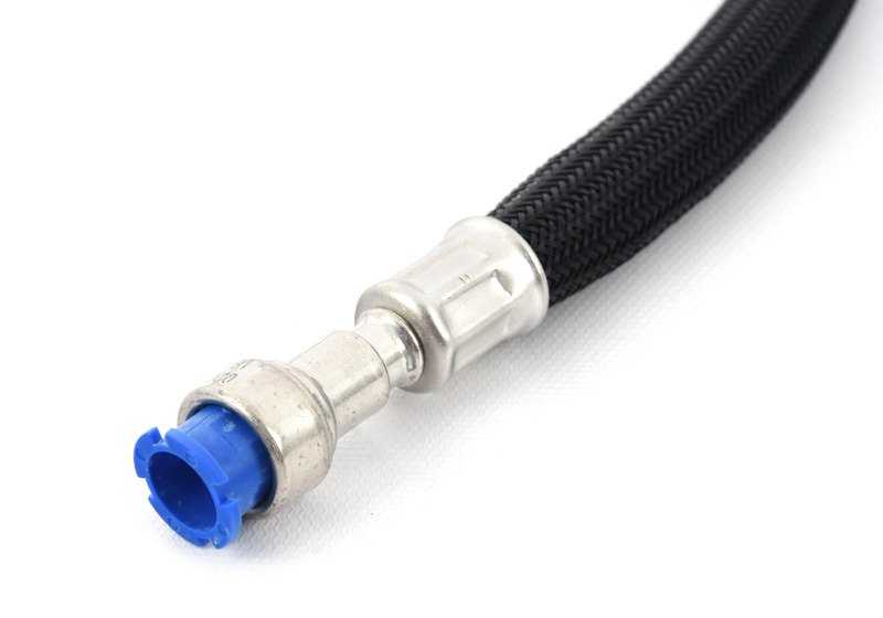 Tubería de combustible OEM 13537552892 para BMW E83, E83 LCI, F25. Original BMW.