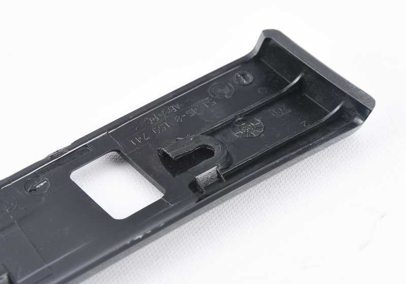 Aplique o meio à esquerda para o BMW 5 E39 Series (OEM 51458186356). BMW original