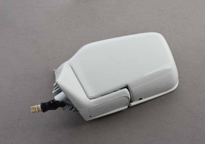 Retrovisor exterior izquierdo eléctrico y calefactable OEM 51161964147 para BMW E32 730i, 730iL, 740i, 740iL. Compatible con versiones manuales y automáticas. Original BMW.