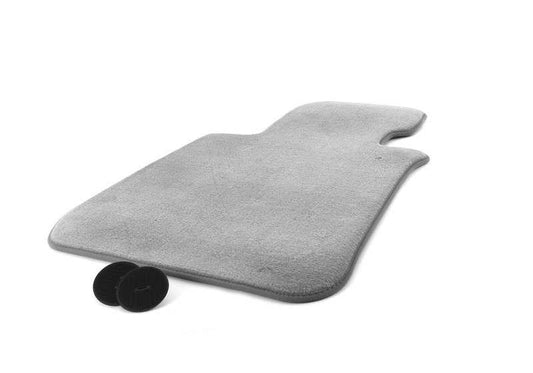 Alfombrilla lado conductor en terciopelo OEM 51477265481 para BMW E90, E90N, E91, E91N. Color gris. Original BMW.