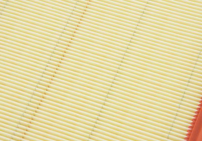 Filtro de aire OEM 13718691835 para BMW G30 518d, 520d, 520d xDrive. Compatible con versiones manuales y automáticas, tracción trasera y total. Original BMW.