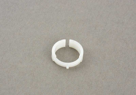 Adaptador inferior para columna de dirección OEM 32306758644 para MINI R50, R53. Compatible con modelos desde año 2000. Repuesto original MINI.