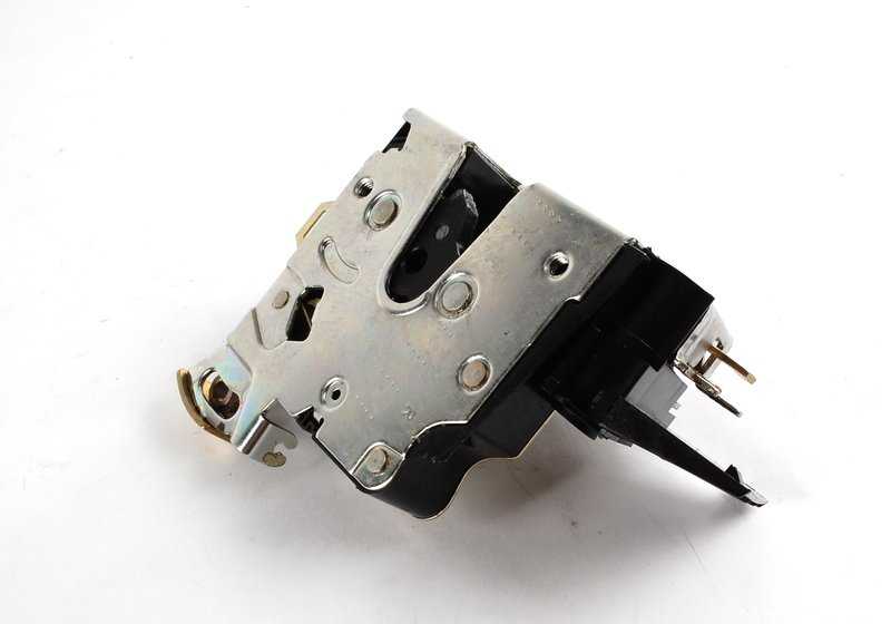 Cierre de puerta delantero derecho OEM 51218235104 para BMW E39 520d, 520i (todos los motores y transmisiones compatibles). Original BMW.