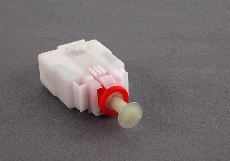 Interruptor de embrague OEM 61318381612 para BMW E36, E46, E39, E53, Z3. Original BMW.