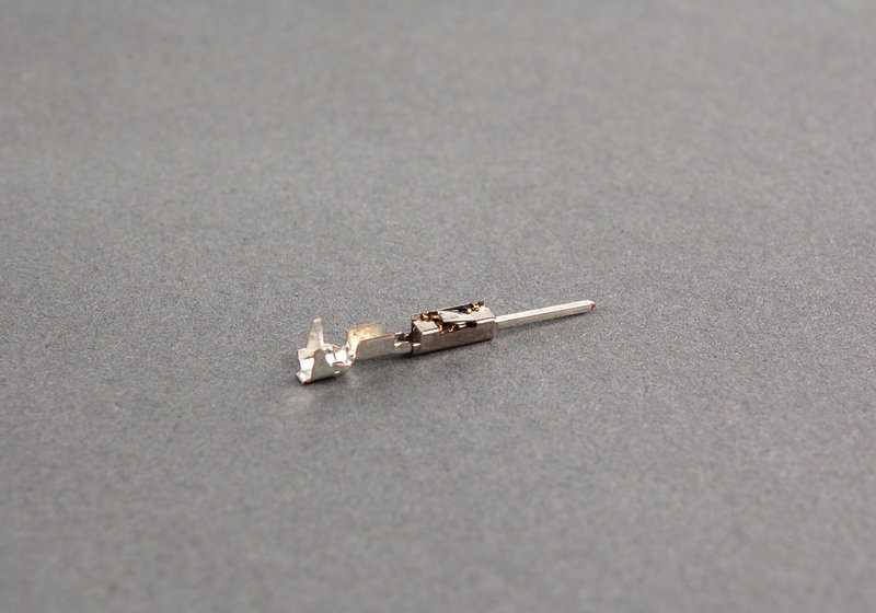 Terminal eléctrico OEM 61138366269 para BMW E81, E82, E87, E88, F20, F21, E36, E46, E90, E91, E92, E93, F30, F31, F34, G20, G21, G28, G80, G81, F32, G26 y más. Original BMW.