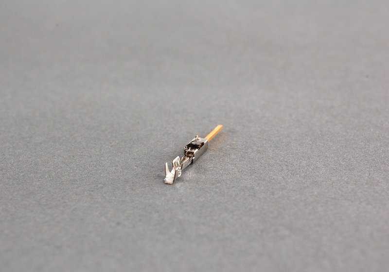 OEM Electrical Contact Terminal 61131392234 for BMW E81, E82, E87, E88, F20, F21, E36, E46, E90, E91, E92, E93, F30, F31, F34, G20, F32, E39, E60, E61, F07, F10, F11, F90, G30, G31, E63, E64, F06, F12, F13, G32, E38, E65, E66, F01, F02, F04, G11