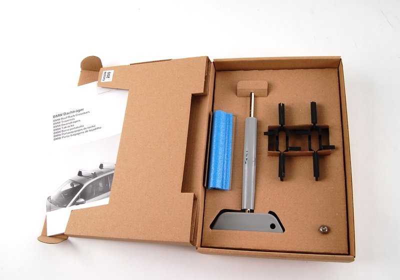 Barres de toit OEM 82710403104 pour BMW E81, E87, E90. BMW d'origine.