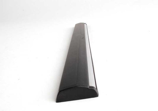 Moldura lateral trasera derecha OEM 51131889488 para BMW Serie 6 E24 (628CSi, 635CSi) modelos del 1978 al 1987. Pieza original BMW.