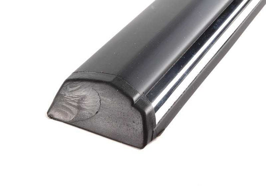 Moldura lateral delantera izquierda OEM 51131904453 para BMW E24. Recambio original BMW.