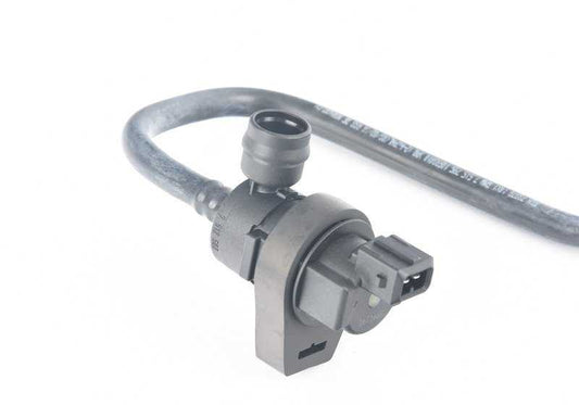 Válvula de ventilación del depósito con tubo OEM 13907515795 para BMW E65 y E66 (760i, 760Li). Compatible con motores N73. Original BMW.