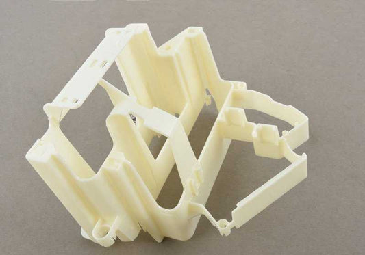 Supporto dell'unità di controllo per la serie BMW 3 E46 (OEM 12901437377). BMW originale