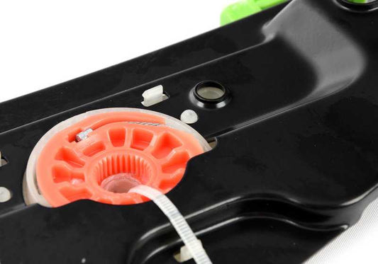 Elevalunas eléctrico trasero izquierdo OEM 51352990387 para BMW E84. Original BMW.