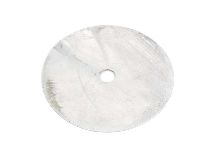 Protector térmico motor derecho OEM 11811137776 para BMW E36 (316i). Pieza original BMW. Ideal para proteger componentes del calor del motor. Compatible solo con modelos E36 específicos.