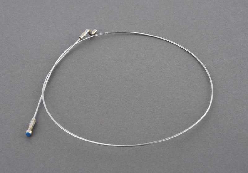 Cable de desbloqueo respaldo OEM 52101905970 para BMW E21, E30, E28, E24, E23. Compatible con asientos deportivos Recaro. Original BMW.
