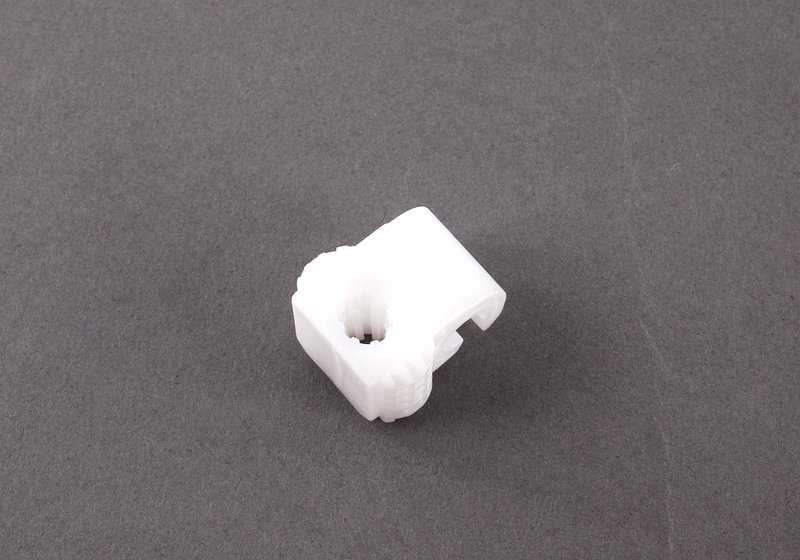 OEM 16121176767 Duct Fixing Clip for BMW E30 E36 E46 E34 E39 E60 E61 E63 E64 E83 E53 E70 E71 E85 E86 E89. Original BMW