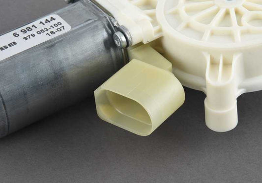 Motore Curival OEM 67626981144 per BMW E63, E64. BMW originale.