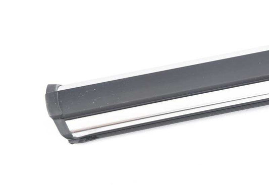 Moldura de parachoques puerta delantera izquierda OEM 51131808979 para BMW Serie 5 E12. Original BMW.