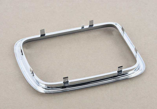 Marco embellecedor izquierdo OEM 51138148725 para BMW Serie 5 E34 (1988-1996). Original BMW.