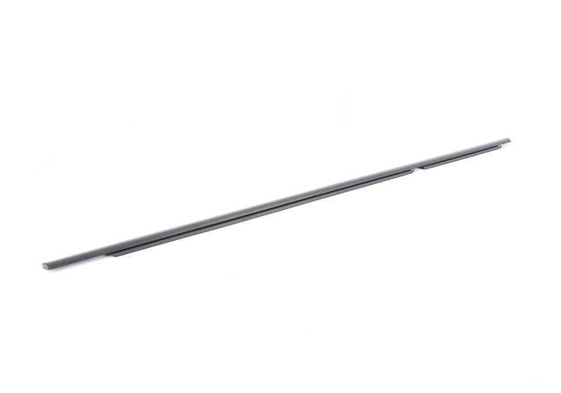Cubierta pozo exterior derecha OEM 51348194772 para BMW Serie 3 E46 (316i, 318i, 318d, 318td) y más. Original BMW.