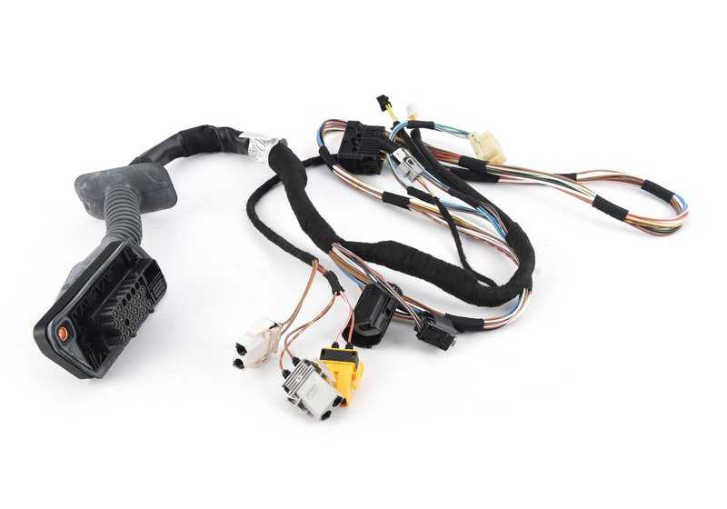 Cableado puerta del conductor OEM 61128362513 para BMW Serie 3 E36. Original BMW.