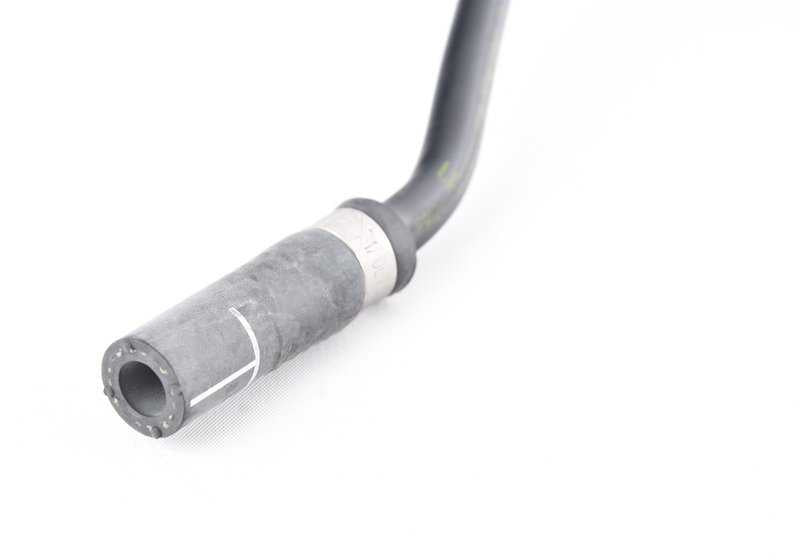 Tubo de conexión OEM 11537843273 para BMW F10, F06, F12, F13. Pieza del sistema de refrigeración del turbocompresor. Original BMW.