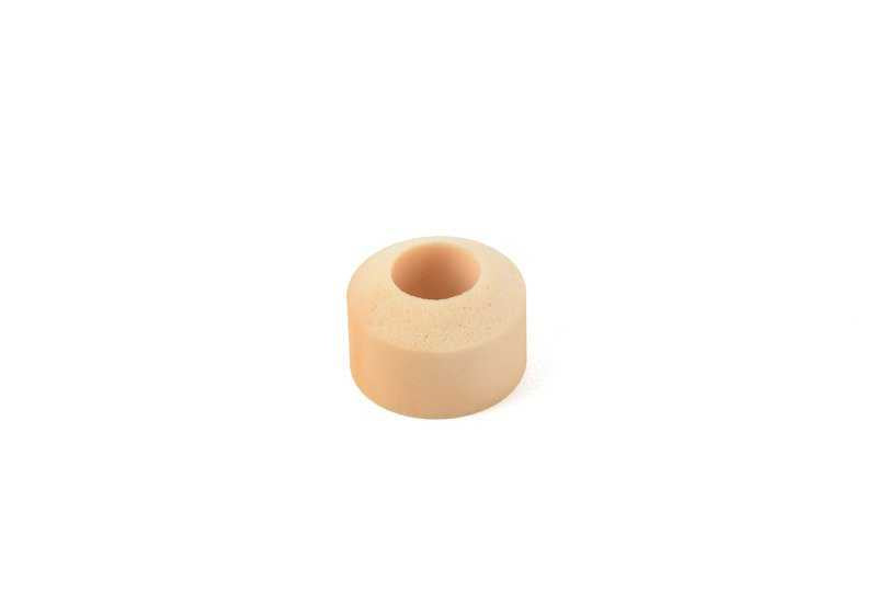 Soporte de transmisión OEM 26111100891 para BMW E12. Original BMW.