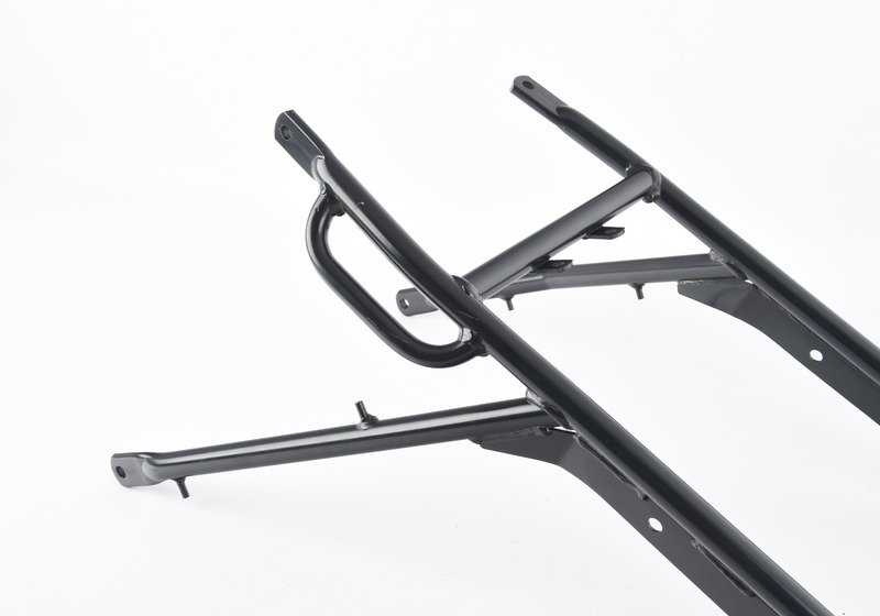 Parte trasera del chasis negra OEM 46511240977 para BMW R850R, R1100R, R1100RT, R1150R, R1150RT. Repuesto original BMW.