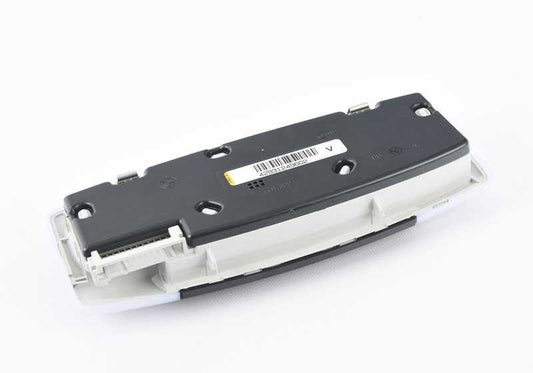 Front interior light for BMW 1 Series F20, F21, 2 Series F22, F23, 3 Series F30, F31, F34, F35, 4 Series F32, F33, F36, i12, X5 F15, X6 F86 (OEM 61319312496). Original BMW