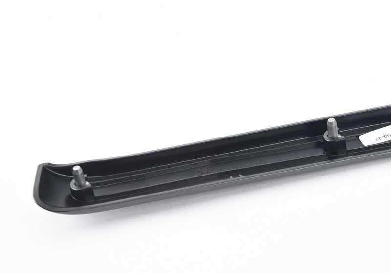 Moldagem decorativa para a porta traseira esquerda OEM 51436986219 para BMW E92, e93. Cor de diamante preto. Peça original da BMW.