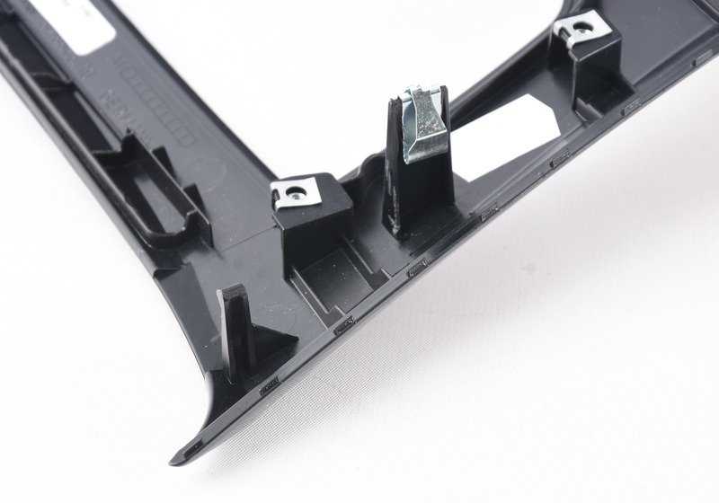 Embellecedor consola central OEM 51169170932 para BMW E93, E93N. Color negro diamante. Original BMW.