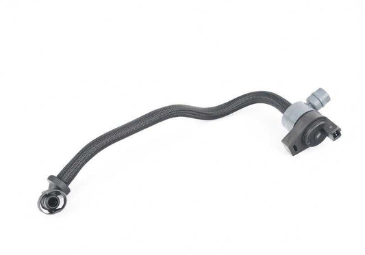 Válvula de ventilación del depósito con tubo OEM 13907847243 para BMW F10 M5, F06 M6, F12 M6, F13 M6. Compatible con motores S63T (cambio manual). Original BMW.