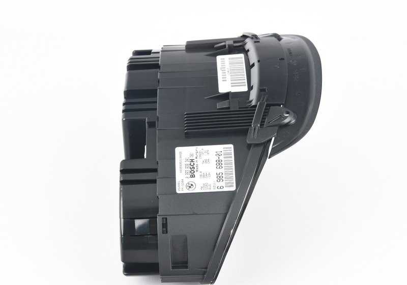 Tabella dello strumento OEM 62116985688 per BMW E46. Sostituzione BMW originale, senza codifica, ideale per sostituire il pannello di velocità (MPH) e i testimoni del cruscotto. BMW originale.