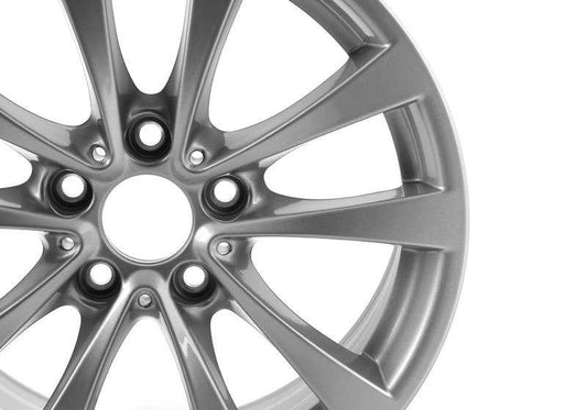 Llantas de aleación diseño V-Spoke 395 OEM 36116796244 para BMW F30, F31, F32, F33, F36. Medida 7,5x17 ET37. Acabado en plata reflex. Original BMW.