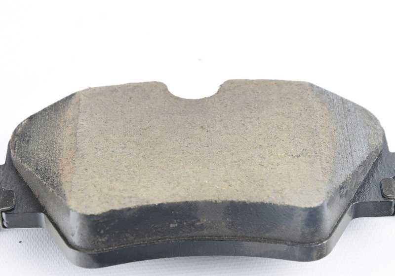 Kit reparación pastillas de freno sin amianto OEM 34106884497 para BMW G30, G38, G01, G08, G02. Original BMW.