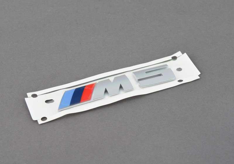 Emblema trasero "M5" OEM 51148063203 para BMW Serie 5 {F90, F90N}. Pieza original BMW. Ideal para restaurar o personalizar con el logo auténtico M5.