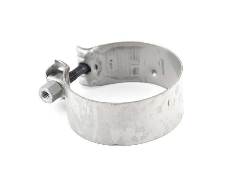 Abrazadera de escape Ø80mm OEM 18308635798 para BMW F20, F21 (M140i, M140i xDrive). Compatible con todos los modelos mencionados. Pieza original BMW.