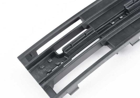 Grade de entrada de ar parcialmente fechada esquerda OEM 51117295267 para BMW Série 7 F01, F02, F01 LCI, F02 LCI. BMW genuíno.