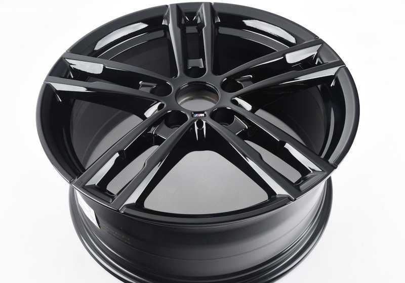 Llanta de aleación M Doble Radio 719 de 18" OEM 36118074186 para BMW F20, F21, F22, F23. Color Jet Black. Compatible con varios modelos Serie 1 y Serie 2. Original BMW.
