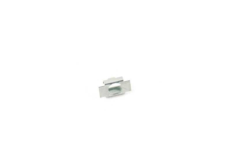 Clip sujeción salpicadero OEM 51457116152 para BMW Serie 1 E81 (modelos 116d, 116i). Compatible con varias versiones entre 2007 y 2011. Recambio original BMW.