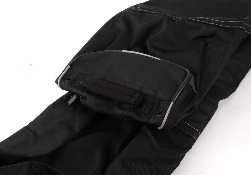 Tasche für Skier und Original Snowboard BMW OEM 51472209121 für BMW F45, F46, G30, G31, G32, G12, G12, E84, F48, F25, G01, F26, G02, F15, F85, F16, F86.