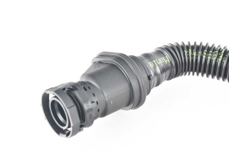 Tubo de ventilación de motor OEM 11157848340 para BMW X5 F85 y X6 F86 con motor S63R. Compatible con modelos X5 M y X6 M fabricados entre 12/2014 y 07/2019. Original BMW.