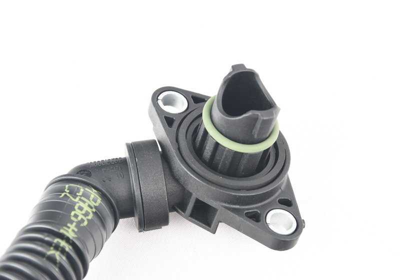 Tubo de ventilación de motor OEM 11157848340 para BMW X5 F85 y X6 F86 con motor S63R. Compatible con modelos X5 M y X6 M fabricados entre 12/2014 y 07/2019. Original BMW.