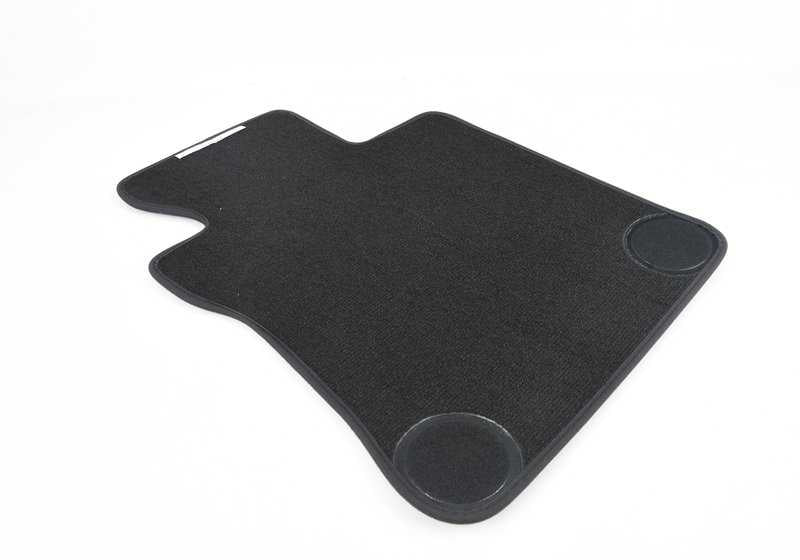 Juego de alfombrillas de terciopelo OEM 51477316500 para BMW E88. Original BMW.