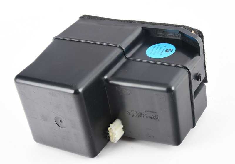 Altavoz trasero derecho OEM 65138361404 para BMW E36 (316i, 318i, 318is, 320i, 323i, 325i, 328i, M3, Touring, Coupé, Berlina, Cabrio, Compact). Original BMW.