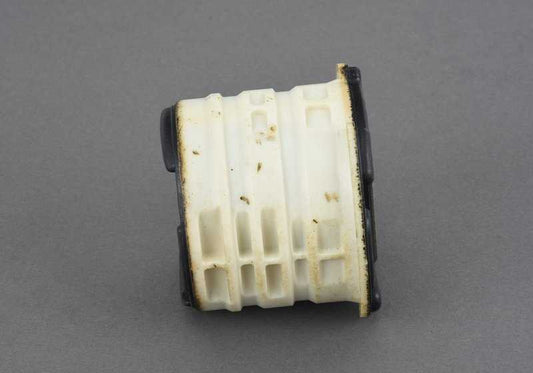 Silentblock trasero OEM 33316792511 para BMW F22, F30. Compatible con modelos 316d, 316i, M235i xDrive. Repuesto original BMW. Ideal para solucionar ruidos o vibraciones en la suspensión trasera.